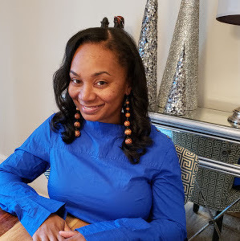 Meet your Posher, Miya